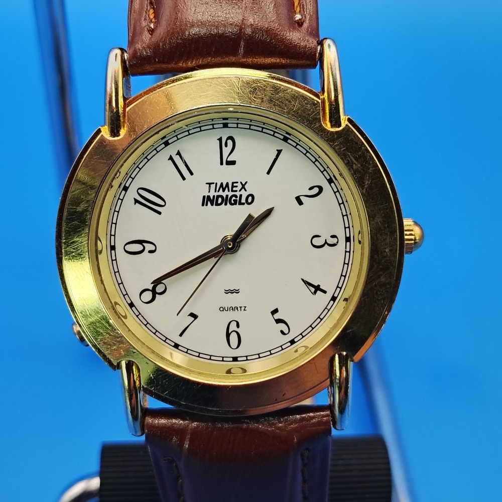 Vintage 1992 Timex Indiglo 33mm Women's Quartz Watch Genuine Leather Band